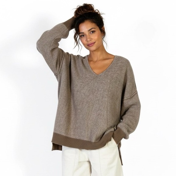 For The Republic Sweaters - FOR THE REPUBLIC Oversized V-Neck Knit Sweater Womens L Brown Oversized Neutral